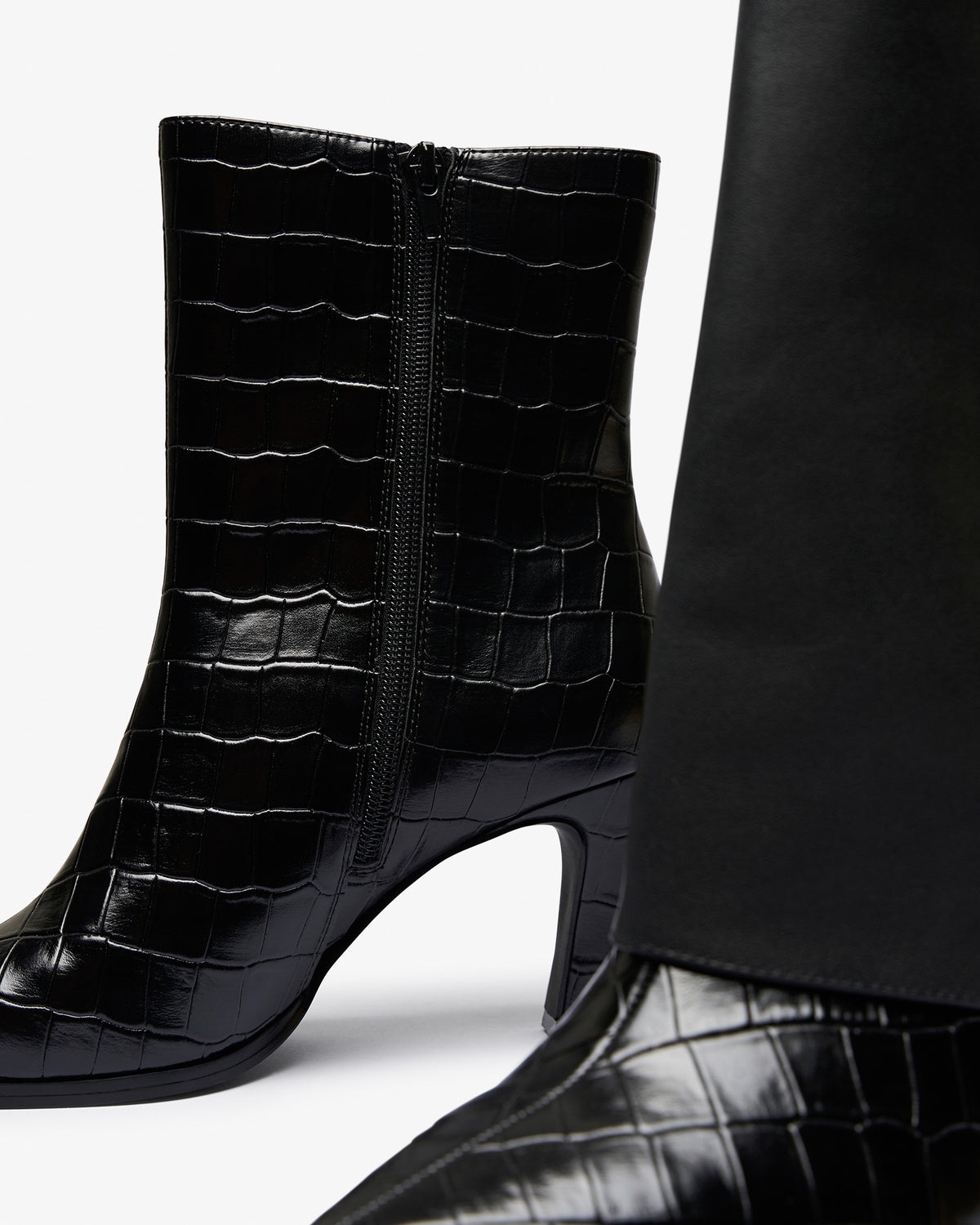 Bota Negra de Mujer Ouro 36