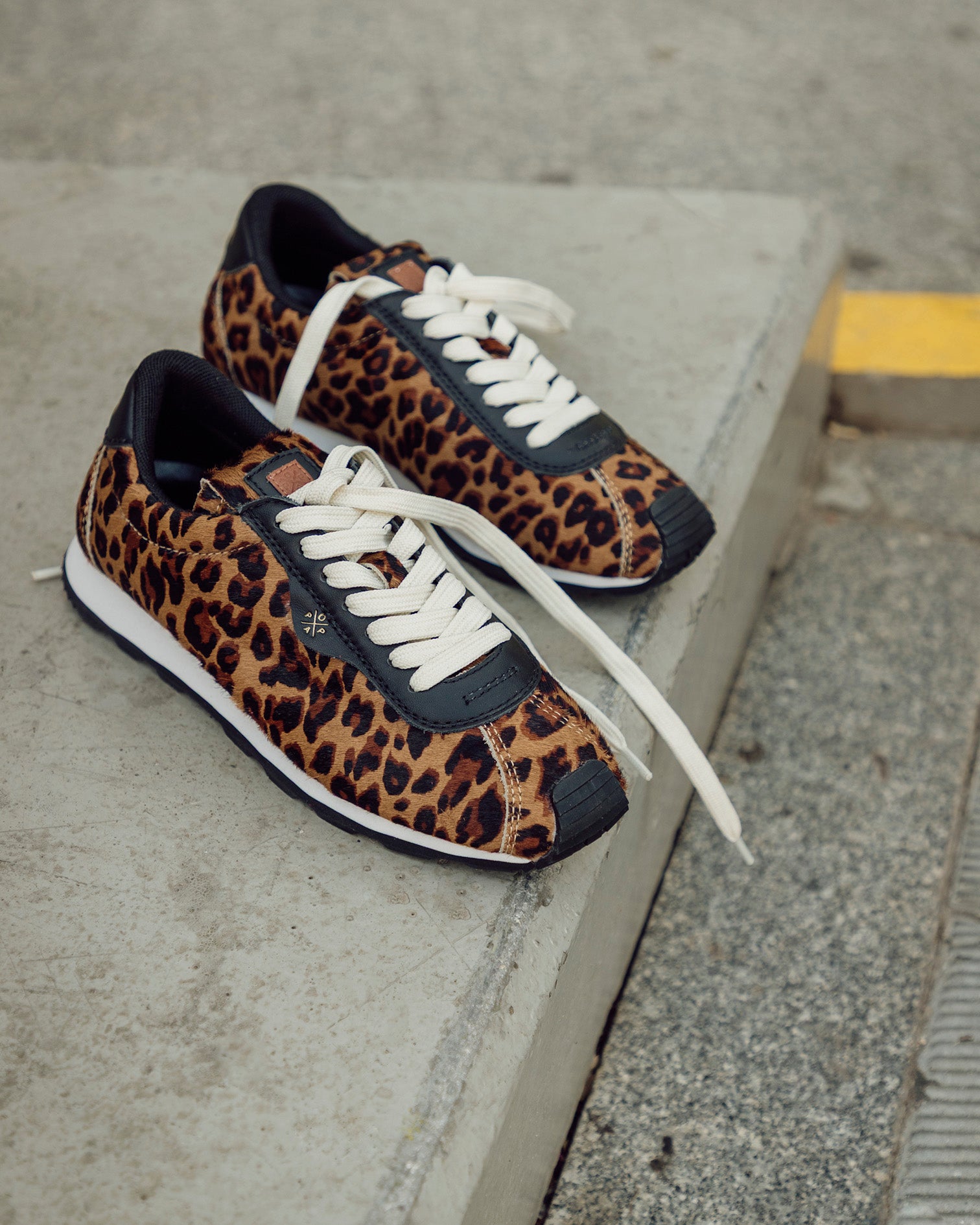 Zapatilla Kira Pony Leopardo