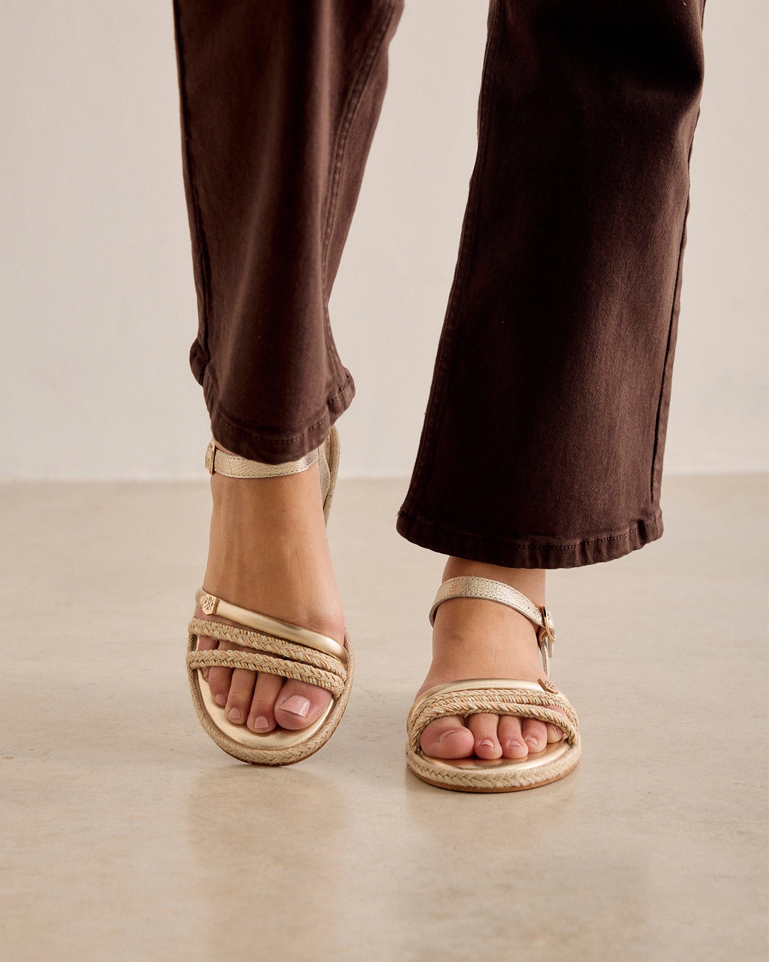 Sandalia Riazor Oro Yute