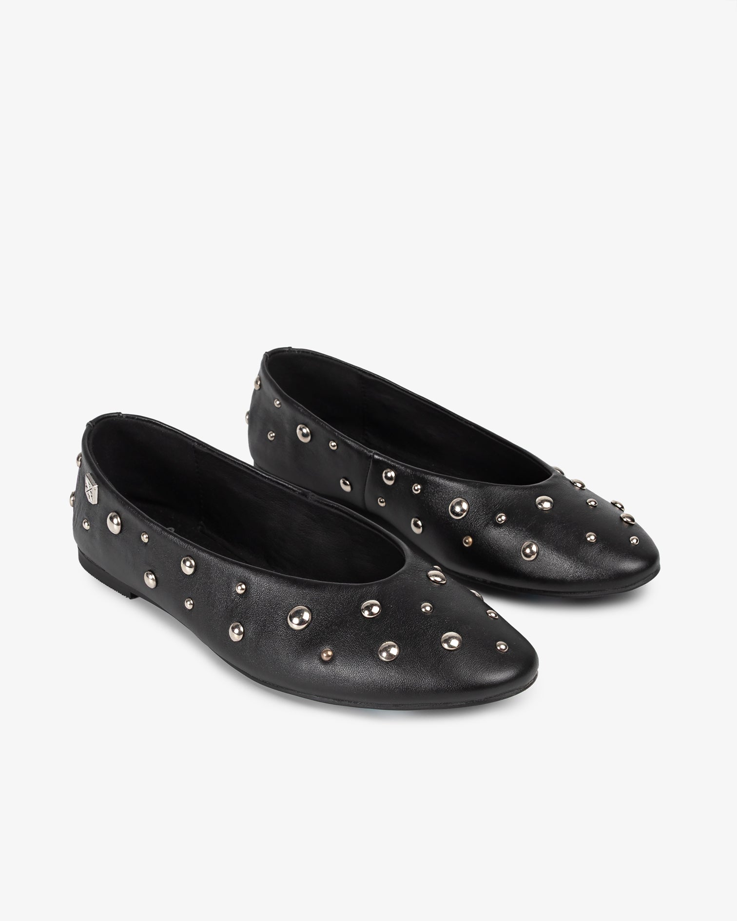 Bailarina de Piel Negra con Tachuelas Etoile