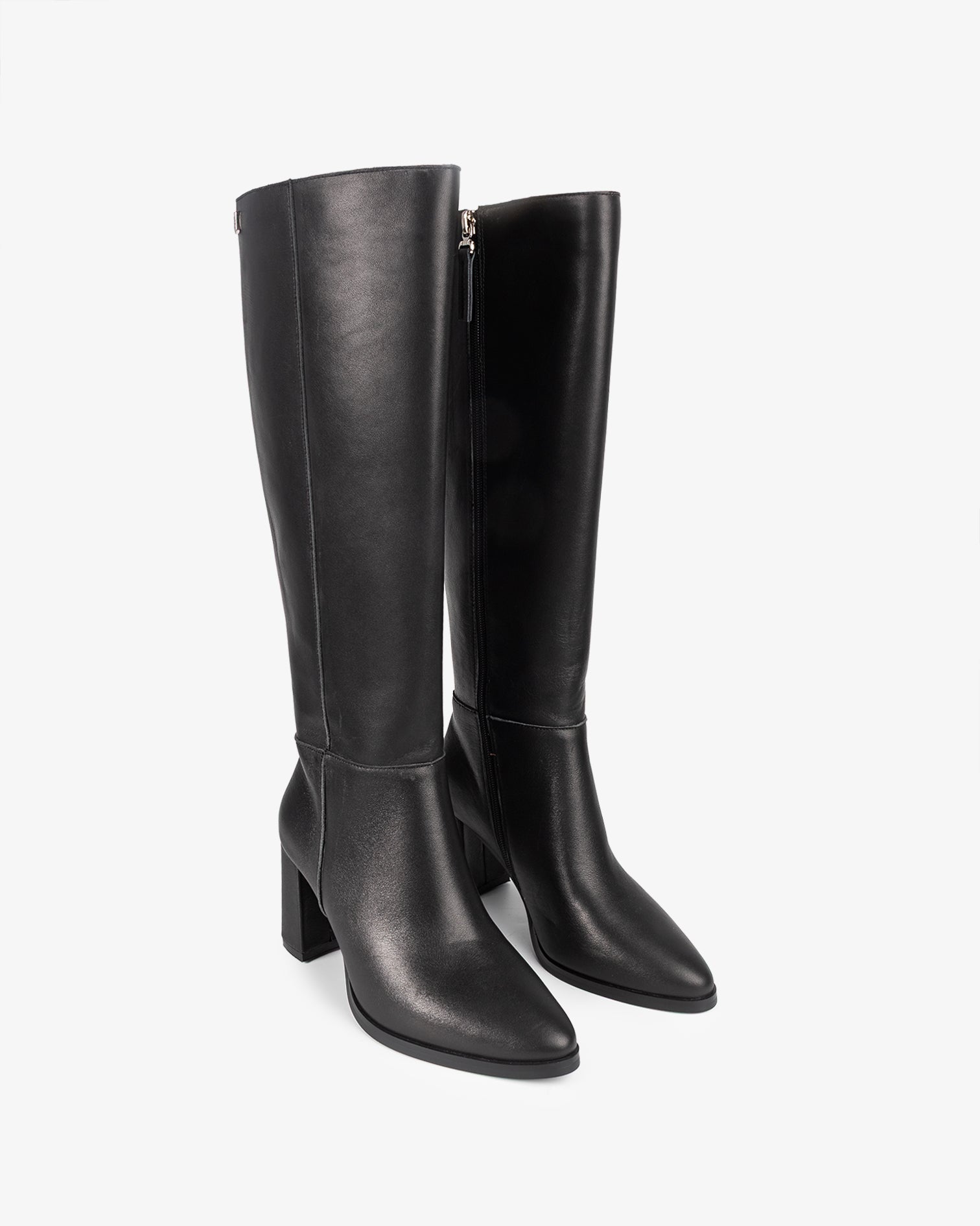 Bota Alta de Piel Negra Sinnara