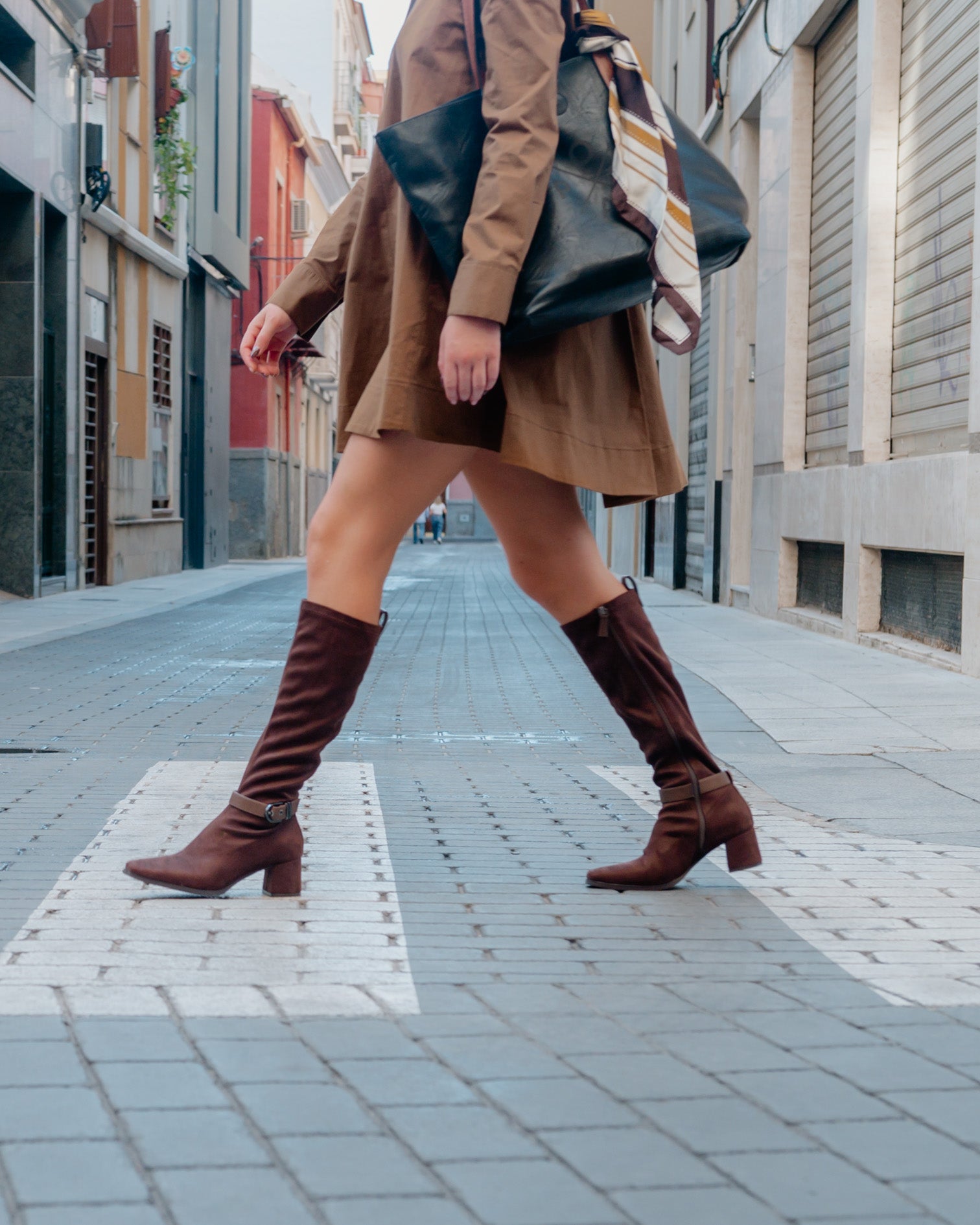Bota Alta de Antelina Marrón Flare