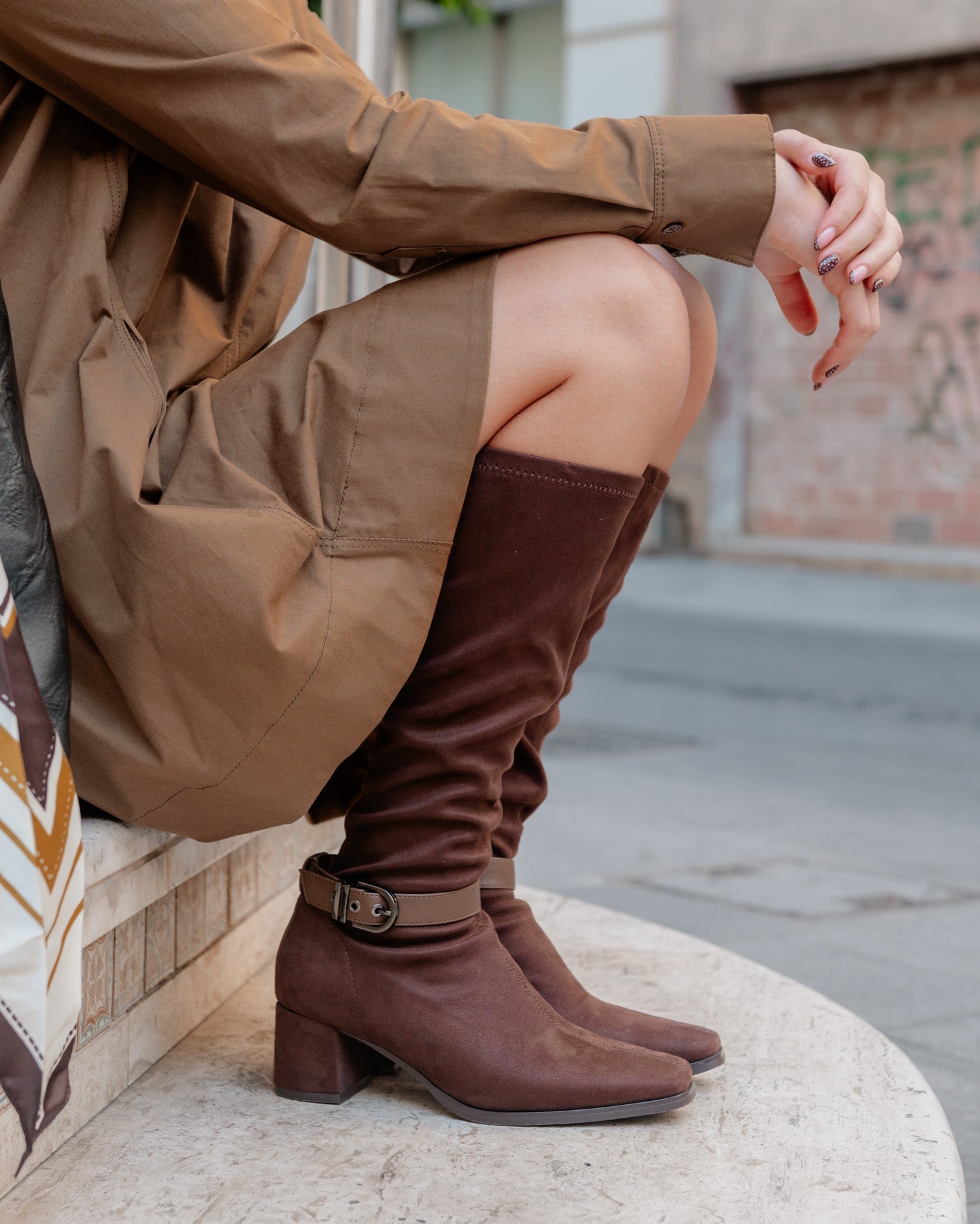 Bota Alta de Antelina Marrón Flare