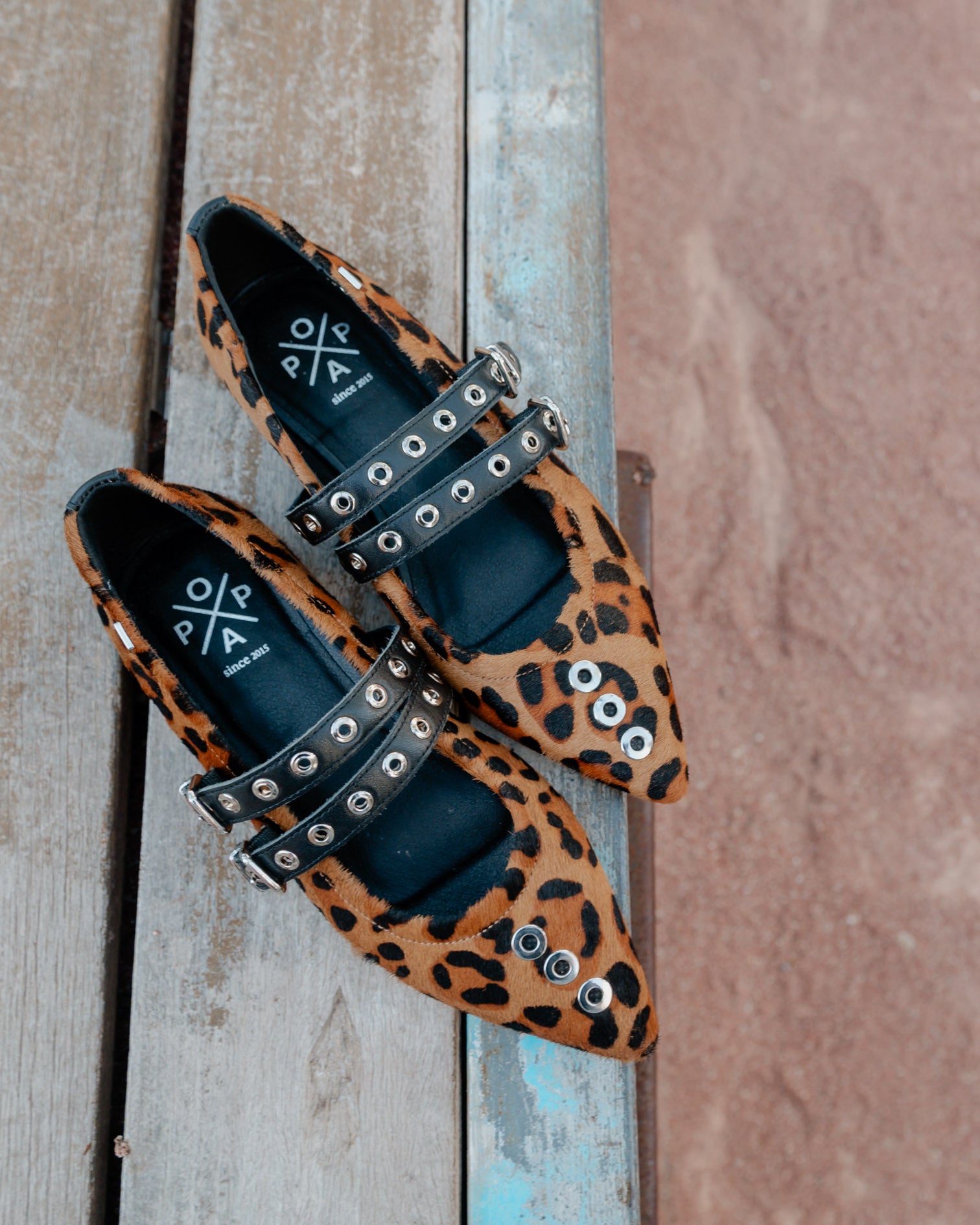 Bailarina de Leopardo Tachuelas Estrella