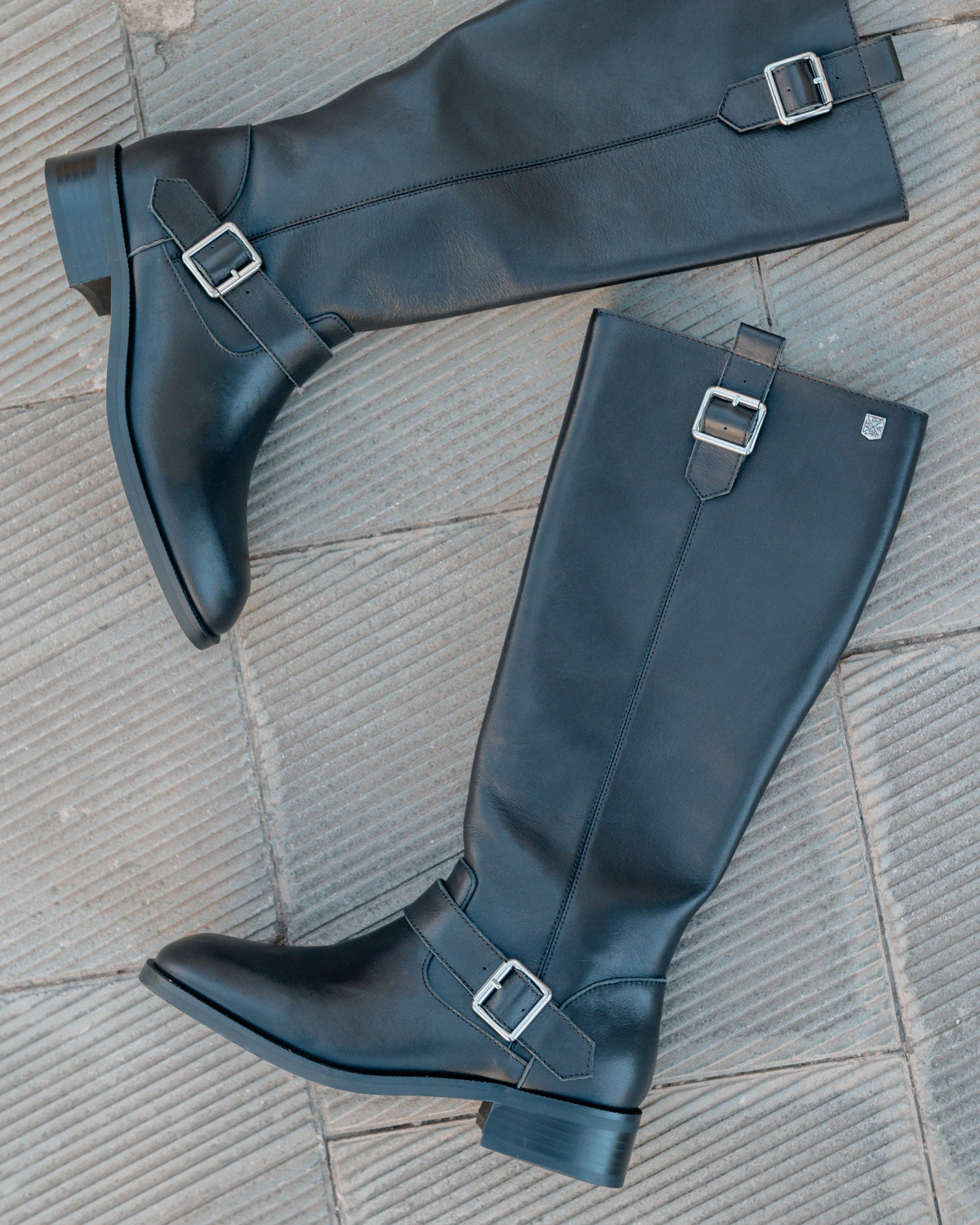 Bota Alta de Piel Negra kiliman