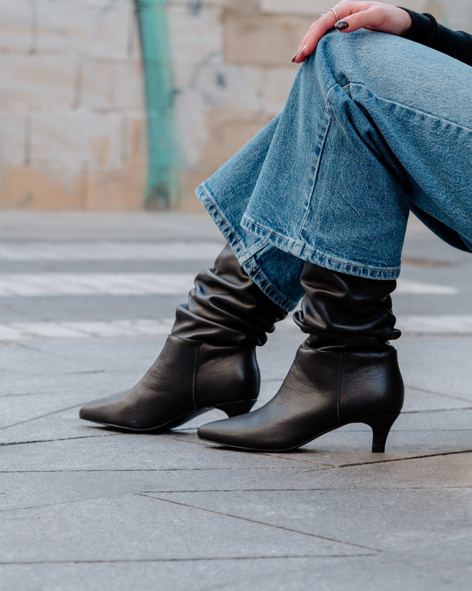 Bota Media de Piel Negra Nirvana