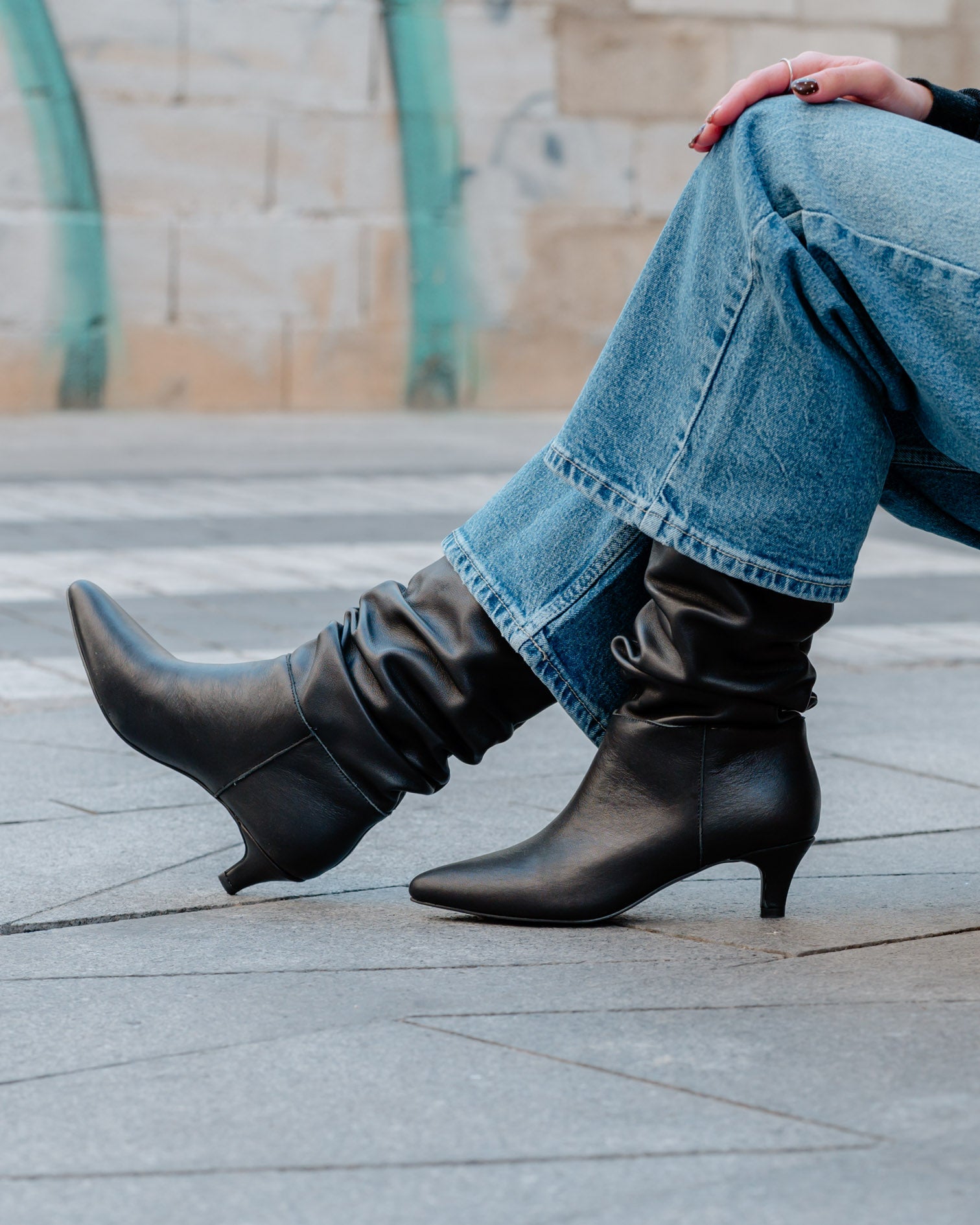 Bota Media de Piel Negra Nirvana