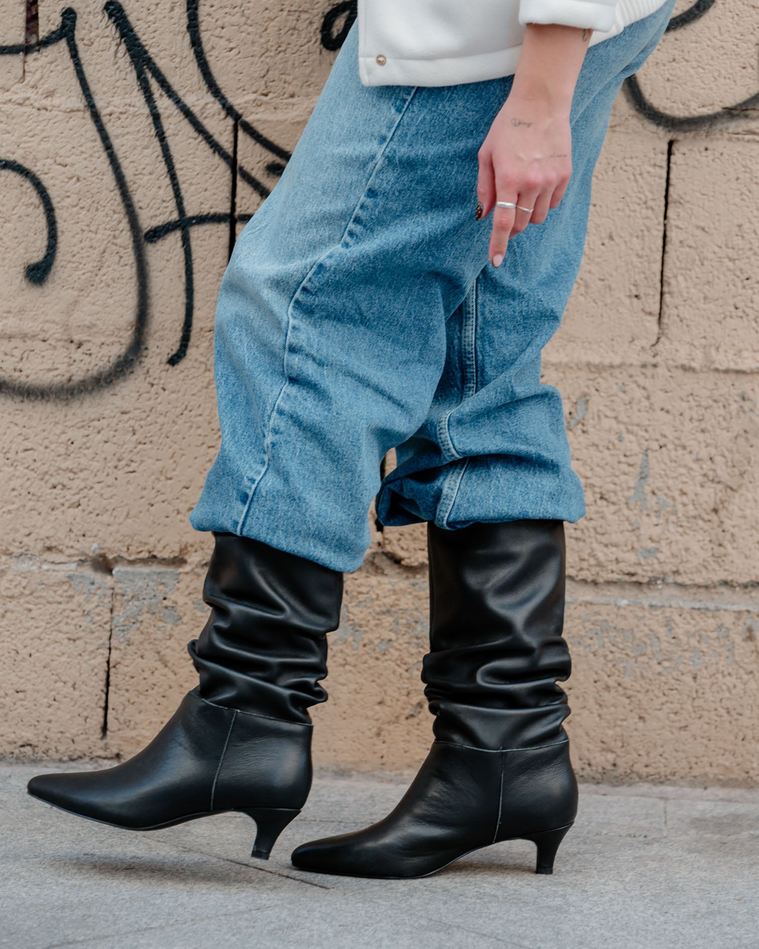 Bota Media de Piel Negra Nirvana